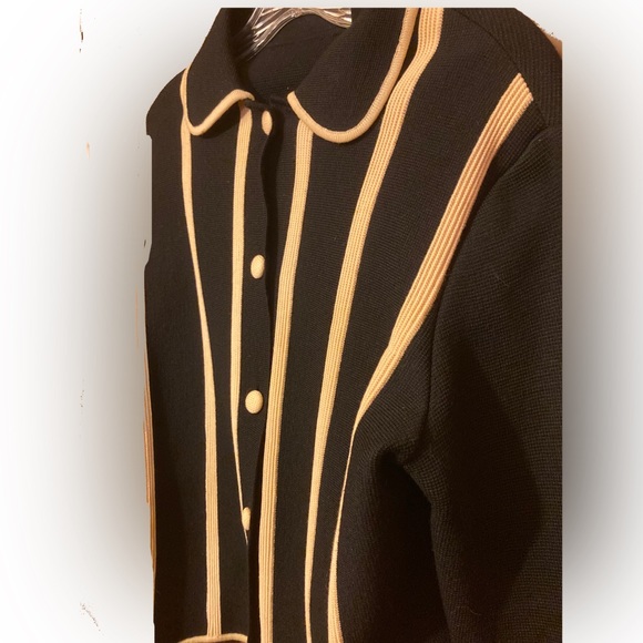 Vintage Gem! Tailored Wool-blend Button down Jacket! Gorgeous & Like New! - Picture 2 of 5